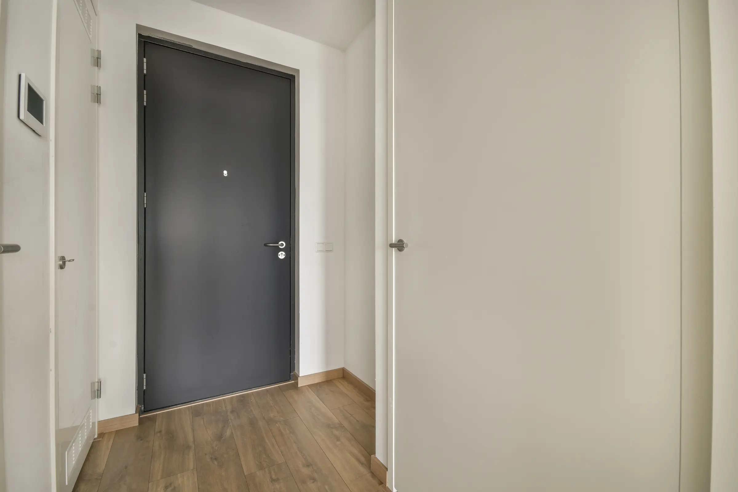 Renting a bachelor unit